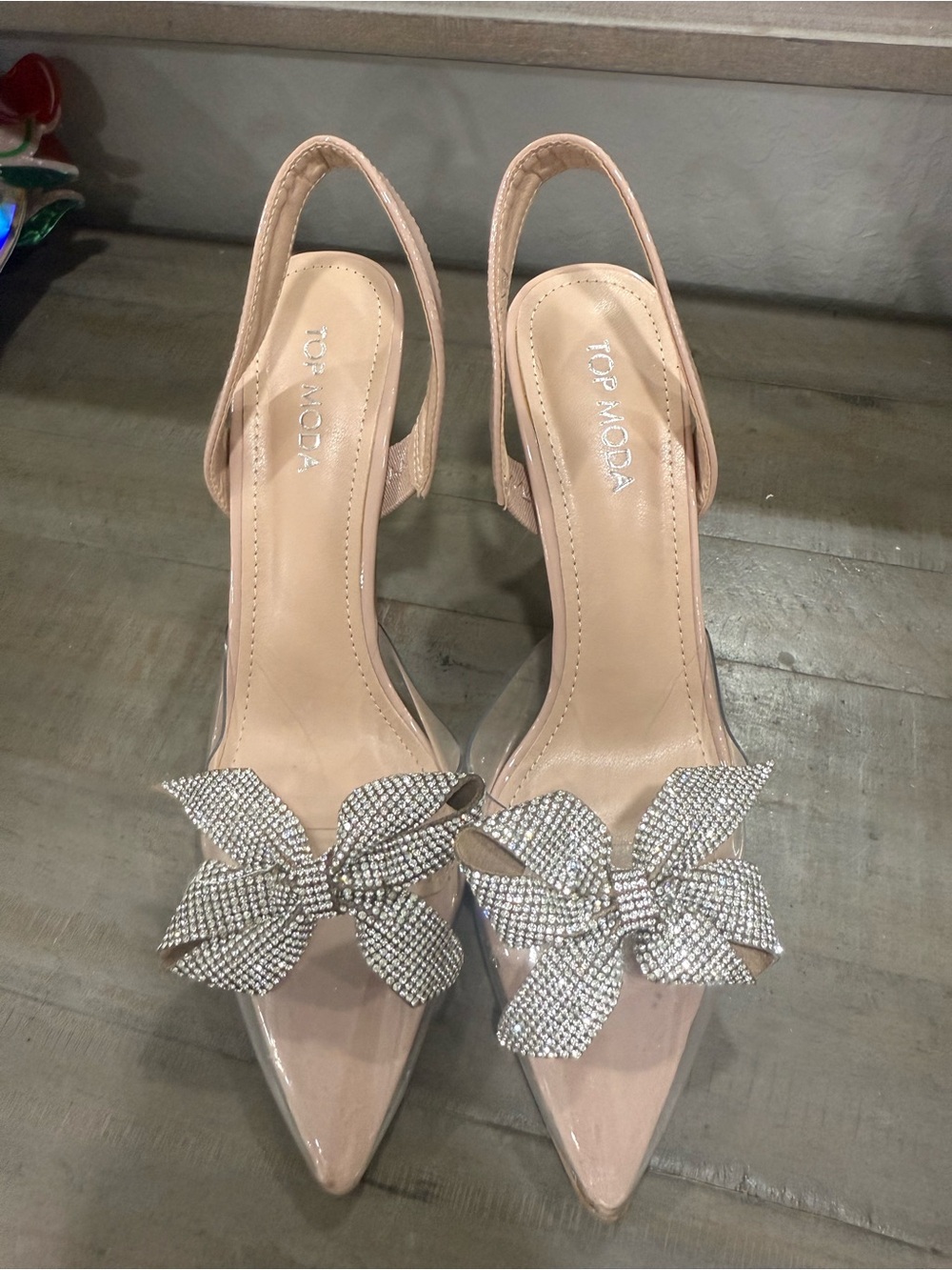TOP Moda Blush Patent Slingback Heels with Rhinestone Bow - Picture 3 of 7